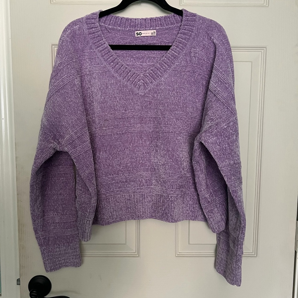 SO Goods For Life V-neck chenille Cropped Sweater